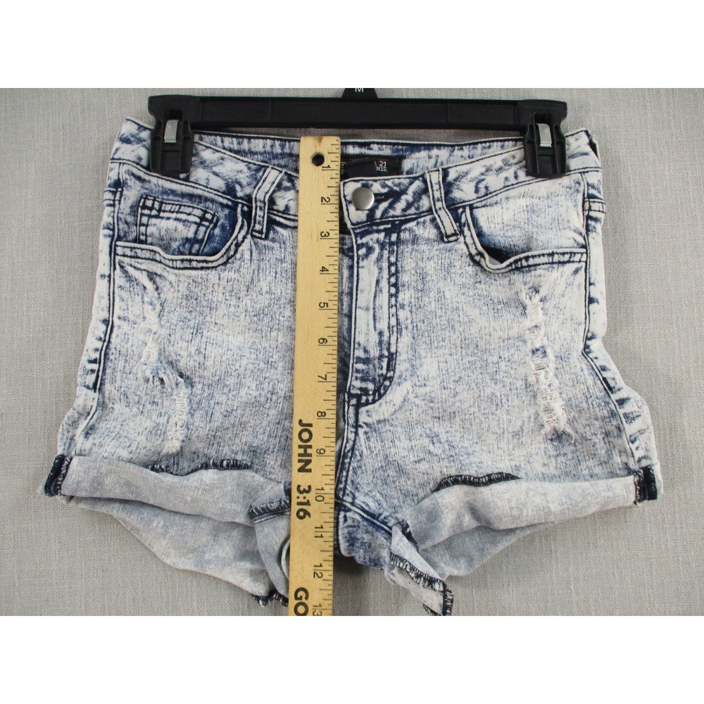 Forever 21 Premium Denim Acid Wash Distressed Cuffed Jean Shorts Size 26 - Picture 3 of 8